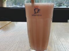 草莓奶昔-Jamaicablue Coffeeshop(中央广场店)