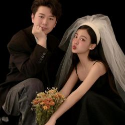 -喜爱高定婚纱摄影