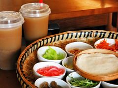 -包整·丝娃娃(一览甲秀楼风景店)