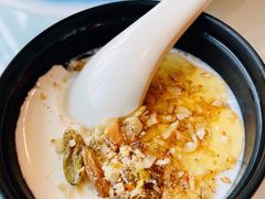 自制酸奶-汗腾格里·风味餐厅(新疆驻京办店)