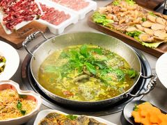 -伴山牛贵州黄牛肉火锅·苗疆非遗艺术餐厅(上海首店)