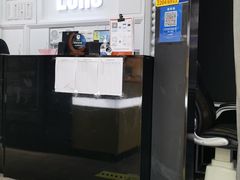 -LOHO眼镜(上海晶耀前滩商场店)