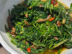 -黄泥岗·地道湖北菜(奥特莱斯店)