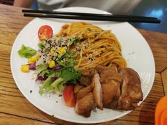 -汽车博物馆主题餐厅