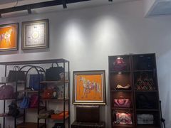 -小飞侠奢侈品回收 寄卖 养护(宝山宝龙广场店)