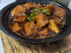 石锅黑豆腐-船老大饭店(太滆街店)