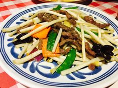 花生苗炒牛柳-龙桥私厨·姜花菊花过桥鱼·顺德菜(容桂店)