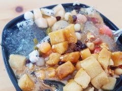 丈母娘冰粉-串妹花式冰粉(乐山总店)