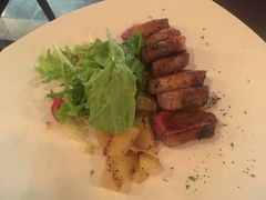法式香煎鸭胸配时蔬-斯比特花园西餐厅(东方商厦店)