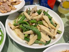 咸菜尖椒炒野笋-群乐饭店(滨安路店)