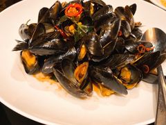 九层塔鱼露炒青口-杭州西子湖四季酒店·金沙厅