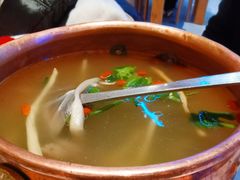 招牌滋补羊肉汤配馕饼-阿娜尔·新疆菜(宜家荟聚中心店)