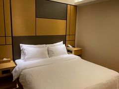 -全季酒店(上海青浦吾悦广场淀山湖大道店)