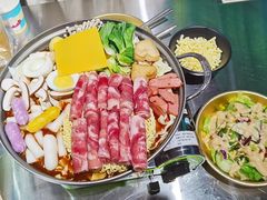 芝士肥牛年糕火锅-Meet Sun韩式大排档(五一广场7MALL店)