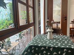 -有猫主题·治愈系猫咖(曾厝垵店)