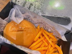 -TRIPS BURGER(大钟寺店)