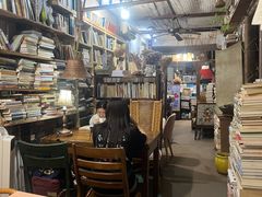 -斯多格书乡(北京大学畅春园店)
