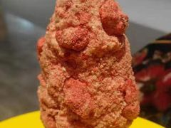草莓小白兔-BLEUSKA布乳斯佳冰淇淋(金沙印象城店)