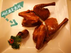 脆皮乳鸽-利苑酒家(合景国际金融广场店)