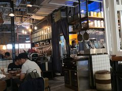 大堂-机器人火炉披萨