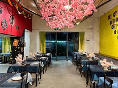 -又见马甲M8融合西餐厅(体育中心店)