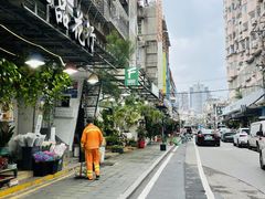 -溪岸路花鸟市场