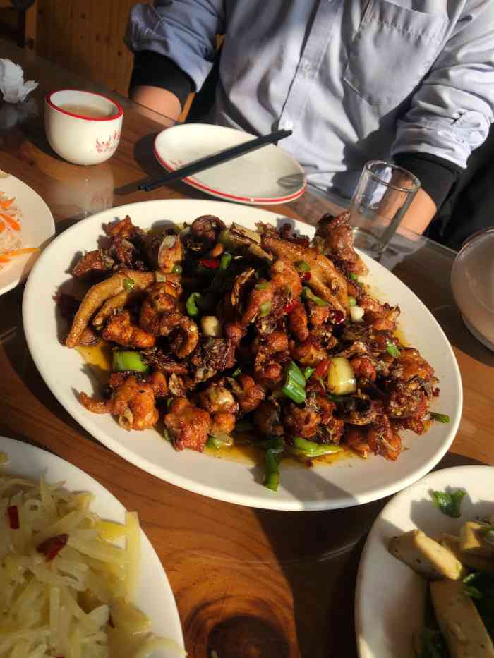 湖南崖炒鸡总店-"好几年没来临沂了,因为项目的事情来了一次.