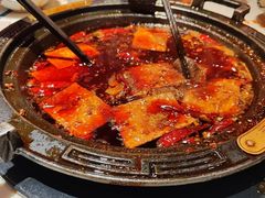 -爱你您·自家鱼塘·活水喷泉鱼火锅(八里店)