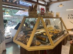 面包甜点陈列柜-屋裡·Union Bakery(龙江路店)