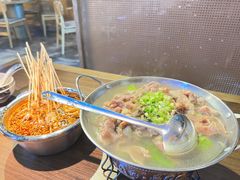 -肖四女乐山跷脚牛肉(南汇大学城生活广场店)