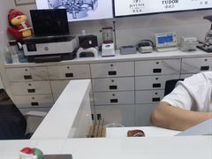 -亨得利钟表服务中心(环球港店)