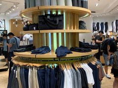 -lululemon(上海浦东IFC店)