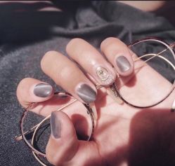 -手牵手美甲