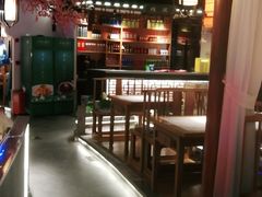 大堂-荷塘秋月·本帮江浙菜(国权路店)