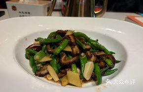 Stir-fried Beef Tripe with Hangzhou Peppers