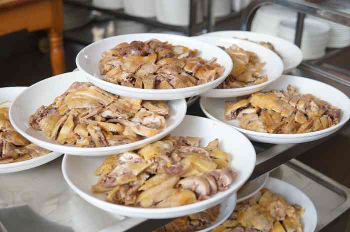 大头鱼酒店-"江川地道美食,上午游览星云湖,中午在当地.