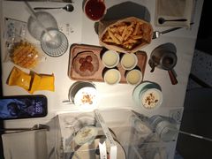 -春树下·树屋花房西餐厅(罍街AS1980店)