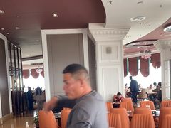 -荣誉国际酒店-云顶旋转餐厅