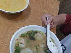 -三好食堂(煎饺·馄饨·肉饼米线·盛世广场店)