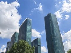 -义乌小商品批发市场(中国小商品城·篁园服装市场店)