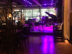 -莉莉家的音乐花园餐吧(航空路店)