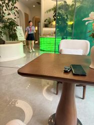 -卡尔诗·科技美肤连锁