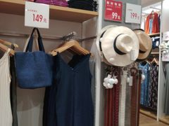 -优衣库(上海金桥太茂店)