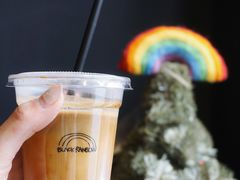 Latte-black rainbow coffee