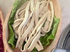 -左庭右院鲜牛肉火锅(浦江欢乐颂店)