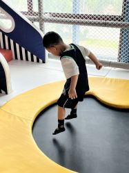 -米可儿童游乐场(观江国际购物中心店)