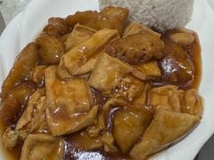 豆腐斑腩饭-香港新发烧腊茶餐厅(水围店)