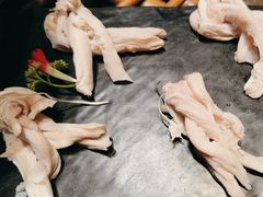 -老牌坊云南鱼豆花火锅(哈西万达店)