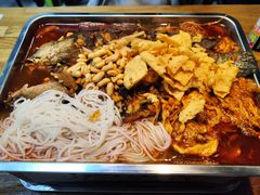 -在巷子里的烤肉店·螺蛳粉烤鱼·牛蛙(和美城店)