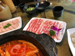 -老房老舍重庆火锅(假日城市店)